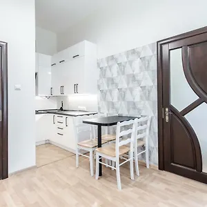 Inshiapartments On Bohomolʹtsya Str Апартаменты